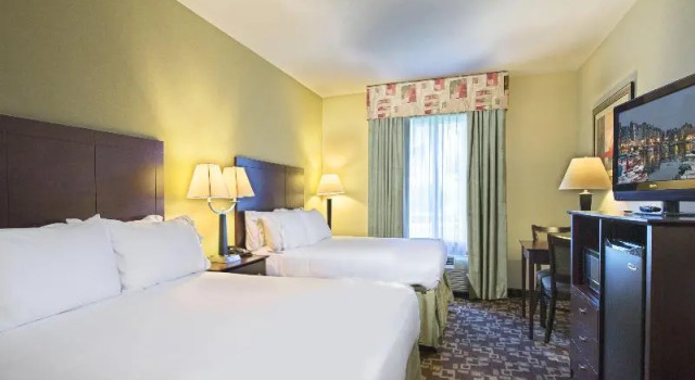 Люкс Standard Holiday Inn Express Hotel & Suites Port St. Lucie West by IHG