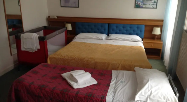 Трёхместный номер Standard с видом на озеро Hotel Lido