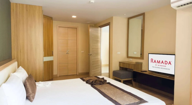 Двухместный номер Grand Premier c 1 комнатой Ramada Tenn Ekamai