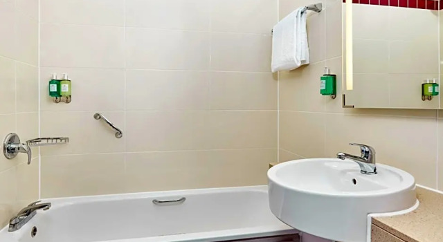 Трёхместный номер Superior Leonardo Hotel Swindon