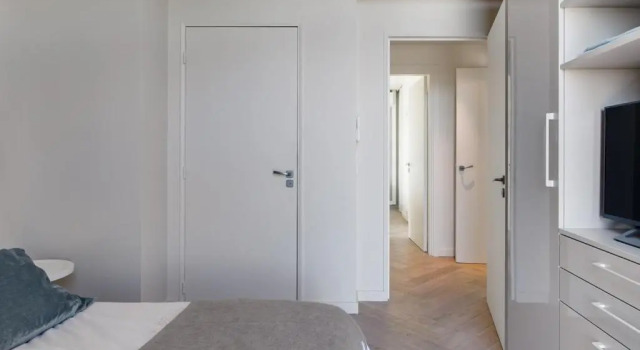 Picturesque Views From a Radiant Penthouse