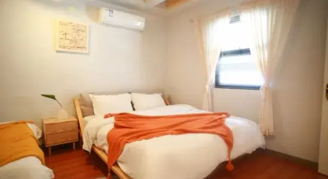 Люкс Jiuqinju Rest Xiangyang Audiovisual Homestay (Huaihua High speed Railway  Station Branch)