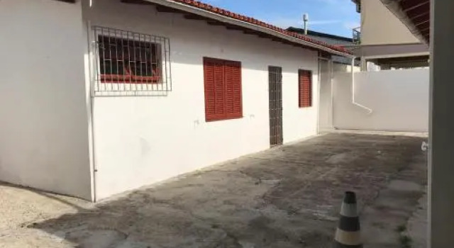 Casa Antonio Heill 550, Забронировать Отель Флорианополис South of Brazil, рядом с Пляж Канасвиейраш