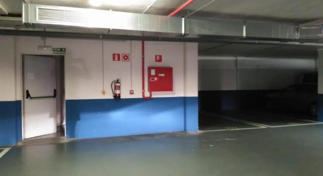 Bermeo y Urdaibai - Apartamento - tranquilo - WiFi - ASCENSOR y GARAJE en el mismo edificio, Rezerwuj Apartament Hotele w Baskonia z parkingiem, Parking