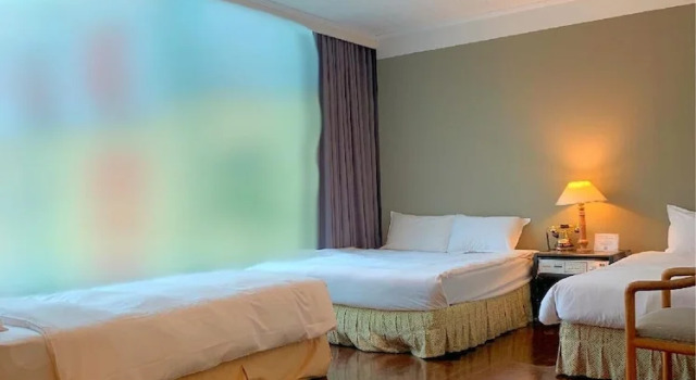 Четырёхместный номер Superior c 1 комнатой Back Home Hotel