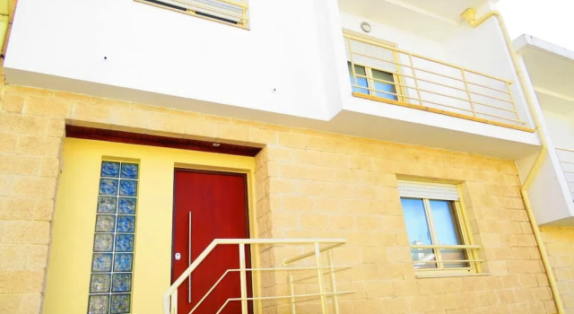 Villa With 5 Bedrooms in Porto, With Wonderful Mountain View, Private Pool, Furnished Balcony Near the Beach, Varaa Villa Huvilat kohteessa Norte Region, Villa