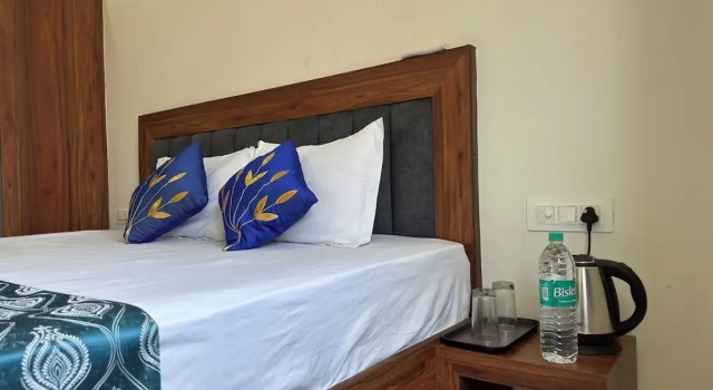 Номер Comfort Shree Hanumat Kripa Dham