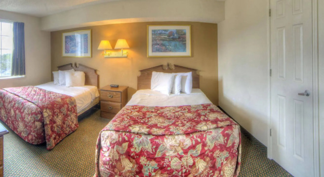Intown Suites Extended Stay Orlando FL - Presidents Dr, Rezerwuj Hotel Hotele w Kissimmee z parkingiem, Parking