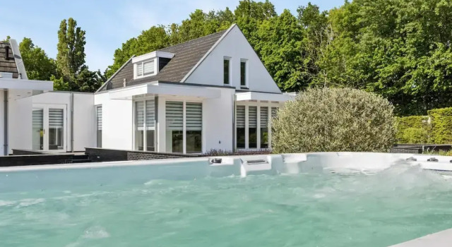 Коттедж Wellness Villa With Sauna Near Beach