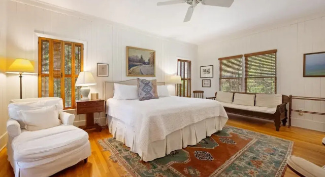 Natural And Serene Home Away From Home 5 Bedroom Home by Peace Vacations, Buchen Sie Ferienhaus Debordieu Colony USA