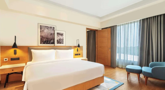 Radisson Hotel Vrindavan, Забронировать Отель Вриндавана штат Уттар-Прадеш