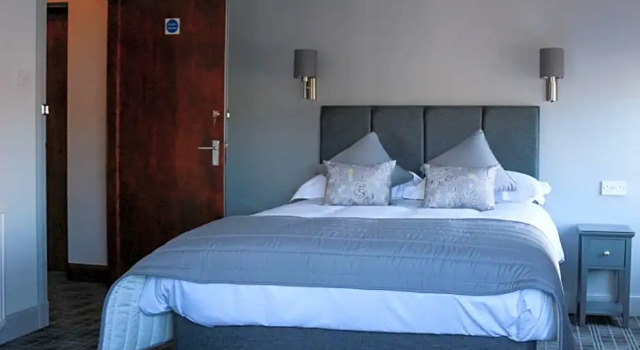 Двухместный номер Standard The Royal Hotel