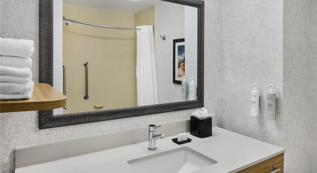 Standard Vierer Zimmer Hampton Inn Vernon