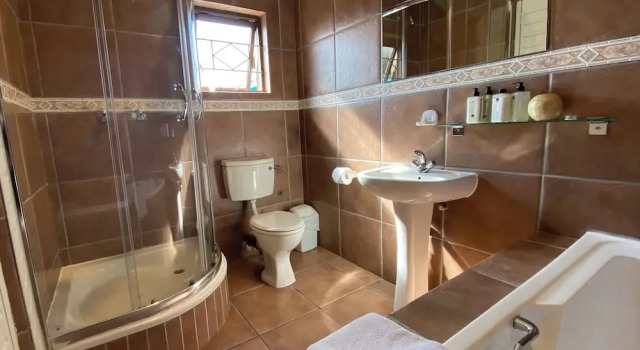Люкс Classic Dolphin Circle Bed and Breakfast