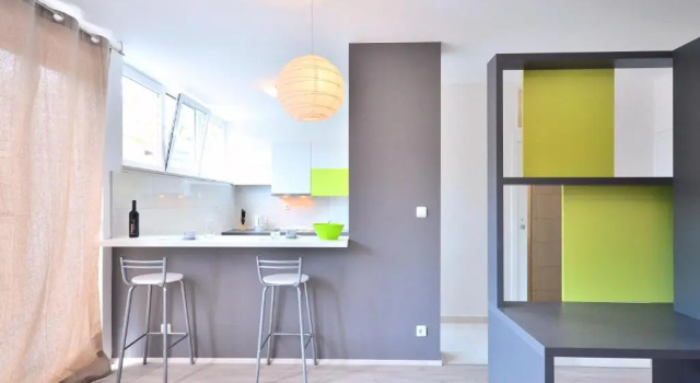 Студия с балконом BRETIA apartments & more