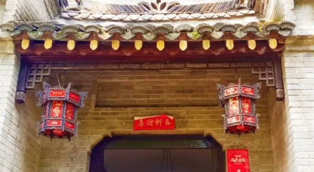 Xinyang Pingqiao Smile Inn, Book Hotel Hoteller i Xinyang med pool, Swimmingpool