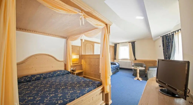 Полулюкс с балконом Family Hotel Andes - Only for Family