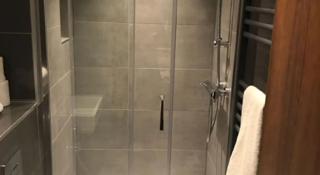 Четырёхместный номер Standard Leisure Inn Hotel