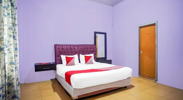Люкс Standard Hotel O Banda Aceh near Masjid Raya Baiturrahman formerly Wisma Tsacita