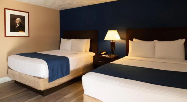 Четырёхместный номер Deluxe Hotel Pentagon