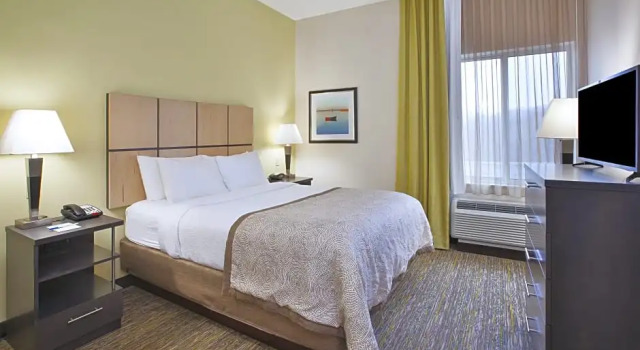Двухместный люкс c 1 комнатой Candlewood Suites MORGANTOWN-UNIV WEST VIRGINIA by IHG