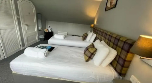 Isle of Skye Guest House, Забронировать Гостевой дом Отели Острова Ская с парковкой, Парковка