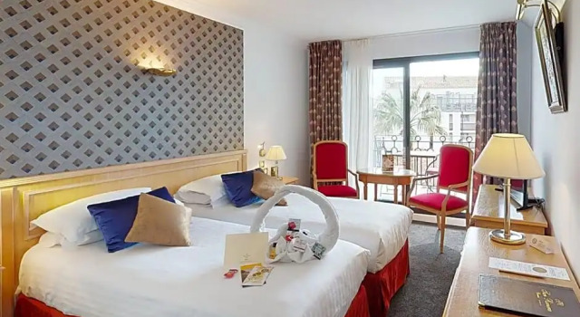 Номер Deluxe Sun Riviera Hotel