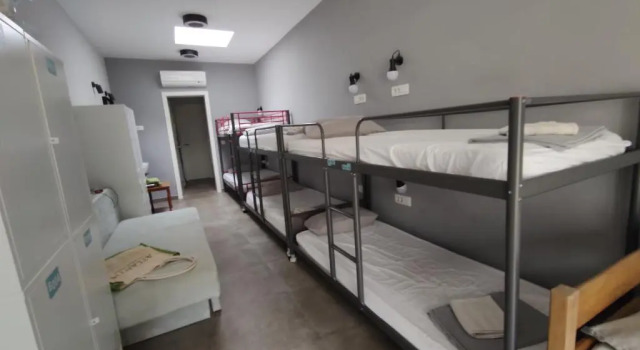 Кровать в общем номере SUBTUB Hostel Makarska