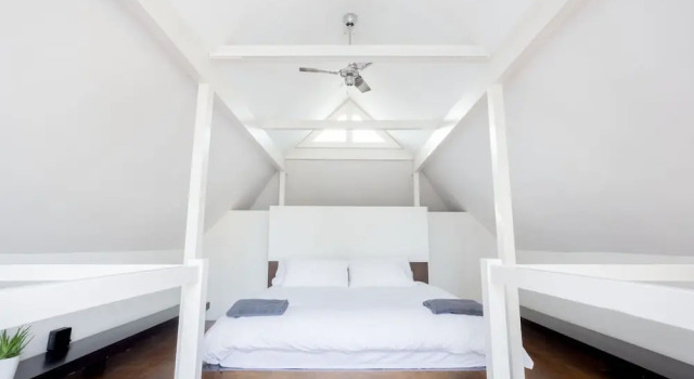 1 Bedroom Flat with Balcony Sleeps 4 in Southwark, Забронировать Отель Бизнес-отели Англии, 4* 5*