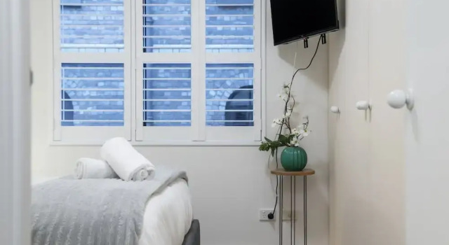 Riverside 2-bed Apartment With Balcony & Parking, Забронировать Апартаменты/квартира Мельбурн Melbourne Region, рядом с Federal Court of Australia