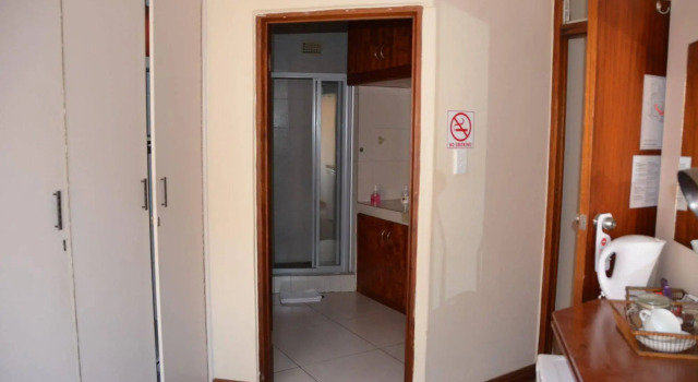 El Cazador Guest House, Reservar Casa de hóspedes Pretoria Pretória