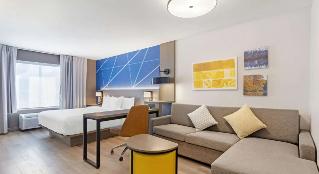 Двухместный люкс Comfort Suites Northside Hospital Gwinnett