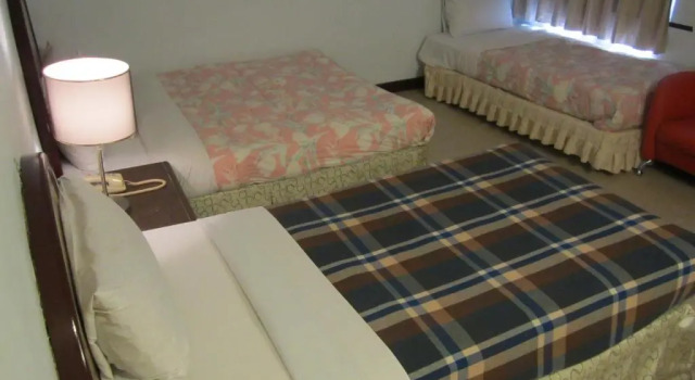 Четырёхместный номер Standard Goshen Hotel