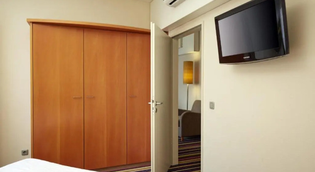 Люкс Business H+ Hotel Köln Hürth