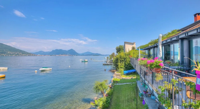 Апартаменты Red House Terrace Private Beach