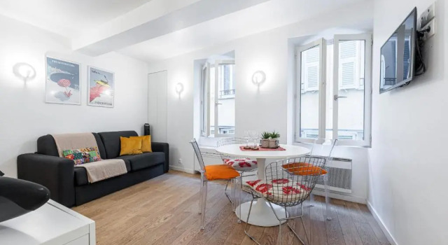 Quiet And Cosy 1bdr in Vieux Nice!, Забронировать Апартаменты/квартира Ницца Приморские Альпы, рядом с Касл-Хилл