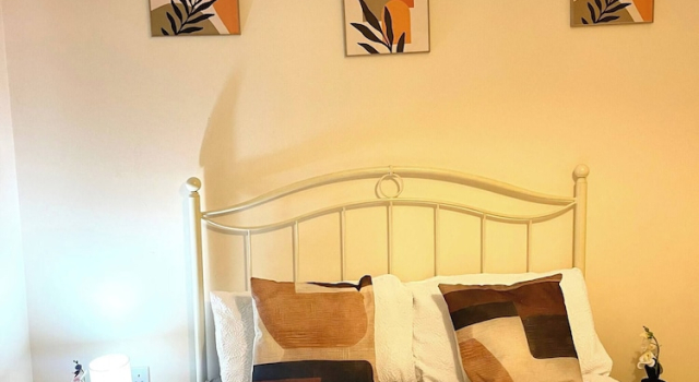 Апартаменты The Luxe Loft 2bed Apartment Free Parking, Fast Wifi & Netflix