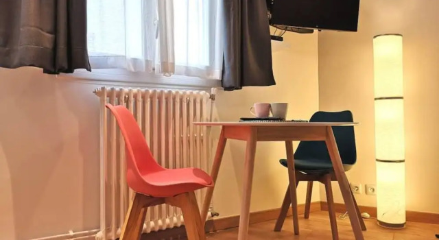 Renovated Studio Near Buttes Chaumont, Забронировать Апартаменты/квартира Париж Иль-де-Франс, рядом с Курон