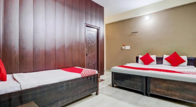 Номер Deluxe SPOT ON 64883 Downtown Stays