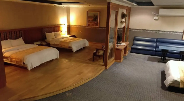 Melody Hawaii Hotel
