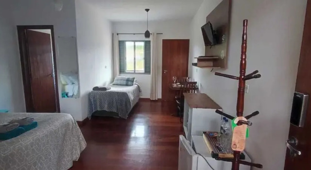Семейный люкс с балконом и с видом на горы Hospedaria Caminho da Roça