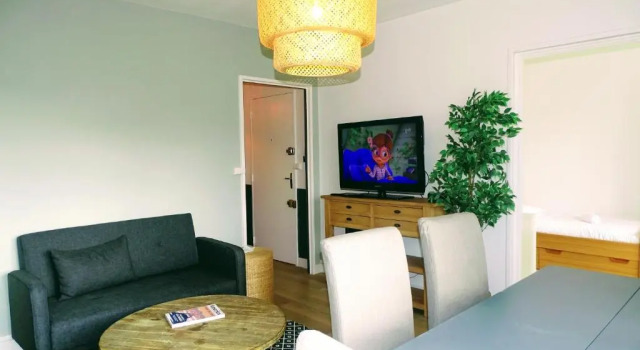 House Of Joy - Centre ville - Parking gratuit, Забронировать Апартаменты/квартира Отели Труа с парковкой, рядом с Театр Madeleine, Парковка