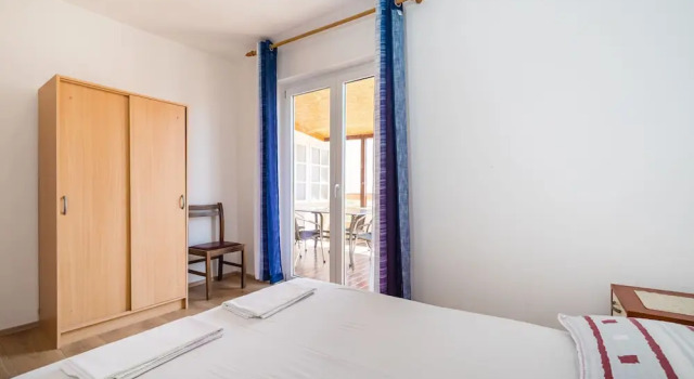 Ivica two Bedroom Apartment B, Novalja