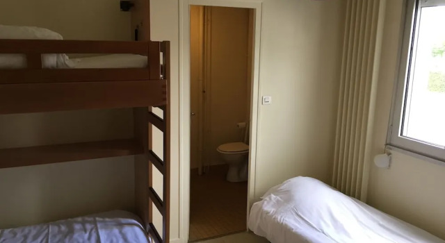 Кровать в общем номере CRJS et Auberge de Jeunesse - Hostel
