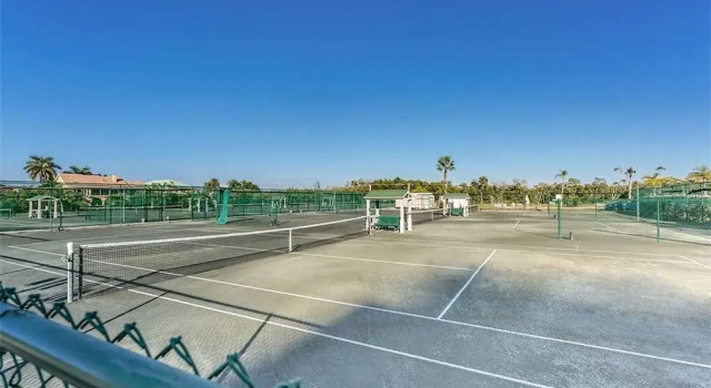 Estero Beach and Tennis C 707, Забронировать Отель Отели Истеро с парковкой, Парковка