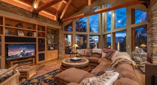 10 - Wild Horse Estate 5 Bedroom Cabin by Redawning