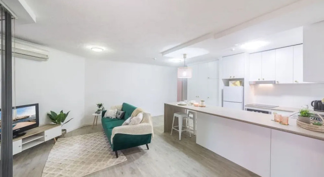 Beautiful Fresh Large 2BR 2Bath Apt, Забронировать Отель Отели Голд-Кост с бассейном, рядом с LAN SPA, Бассейн