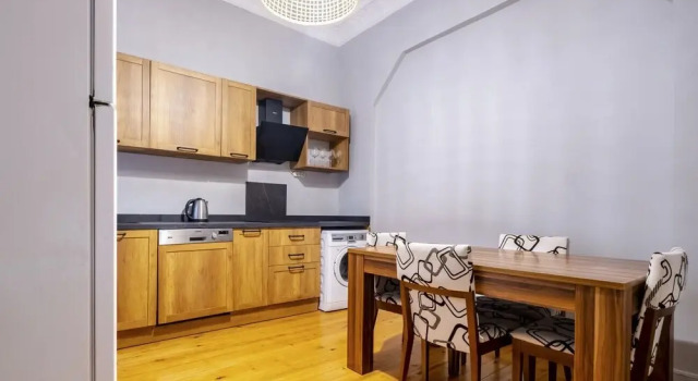 Refreshing and Central Apartment in Beyoglu