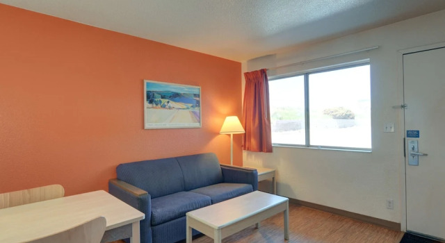 Люкс Deluxe Motel 6 Casper