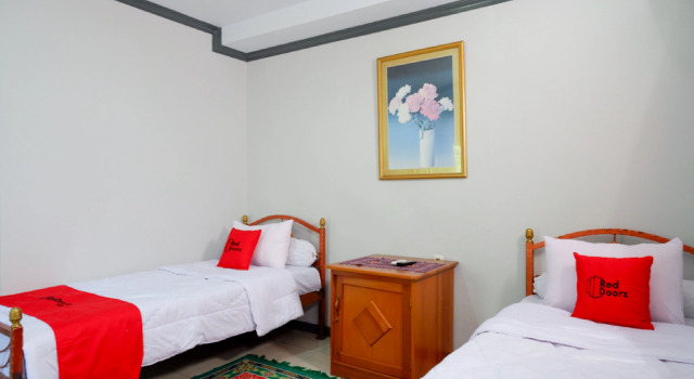 RedDoorz @ Hotel Aulia Majene, Prenota Hotel Majene 